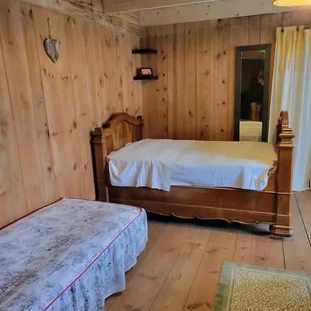 Authentique De La Riviere Holiday home Saint-Andre-de-Chalencon