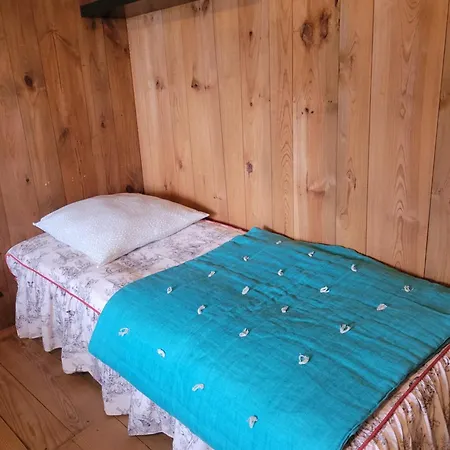 Authentique De La Riviere Holiday home