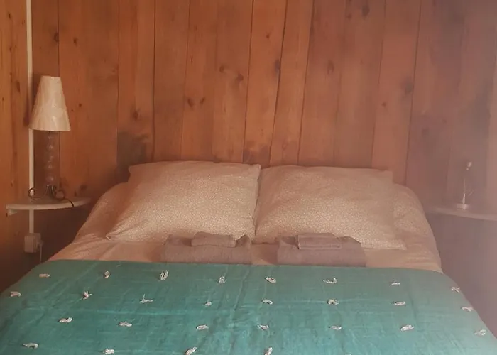 Semesterbostad Authentique De La Riviere Saint-Andre-de-Chalencon